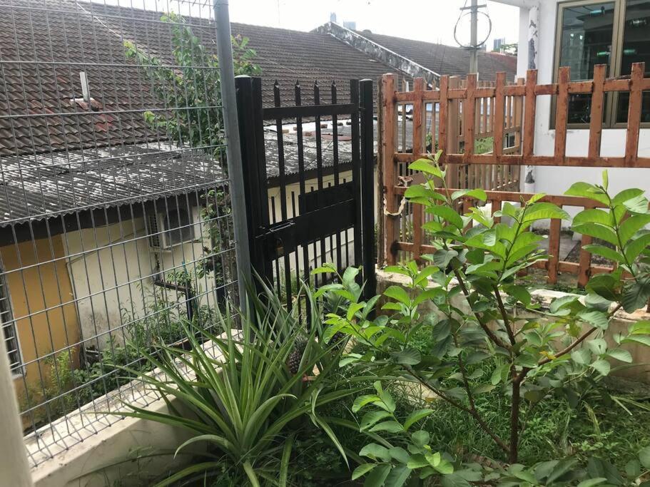 Terrace House Near Stulang Laut Ciq Midvalley Ksl For 7Pax Johor Bahru Exterior photo