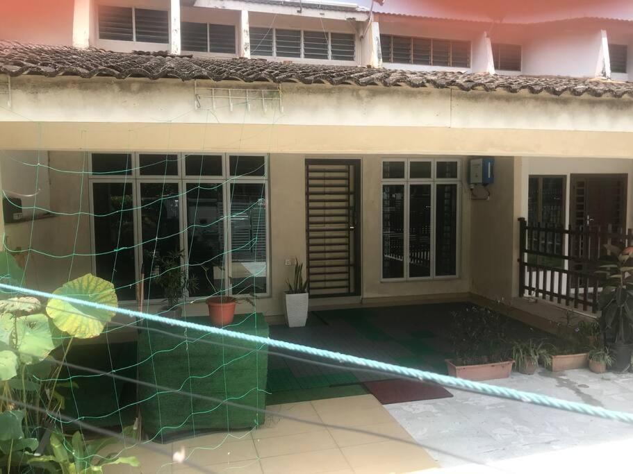 Terrace House Near Stulang Laut Ciq Midvalley Ksl For 7Pax Johor Bahru Exterior photo